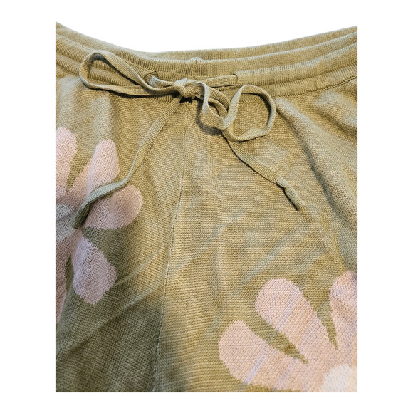 Ekouaer Small Green Floral Drawstring Closure Shorts - Picture 2 of 6